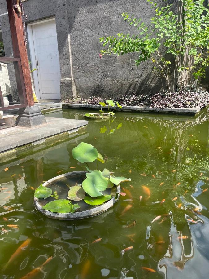 Private Suite In A Kids Friendly Big Shared Villa In Canggu 외부 사진