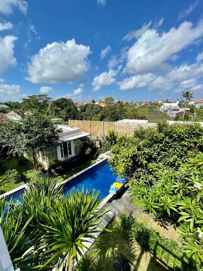 Private Suite In A Kids Friendly Big Shared Villa In Canggu 외부 사진