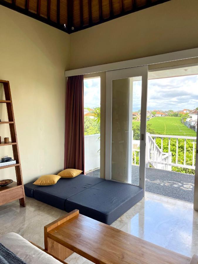 Private Suite In A Kids Friendly Big Shared Villa In Canggu 외부 사진