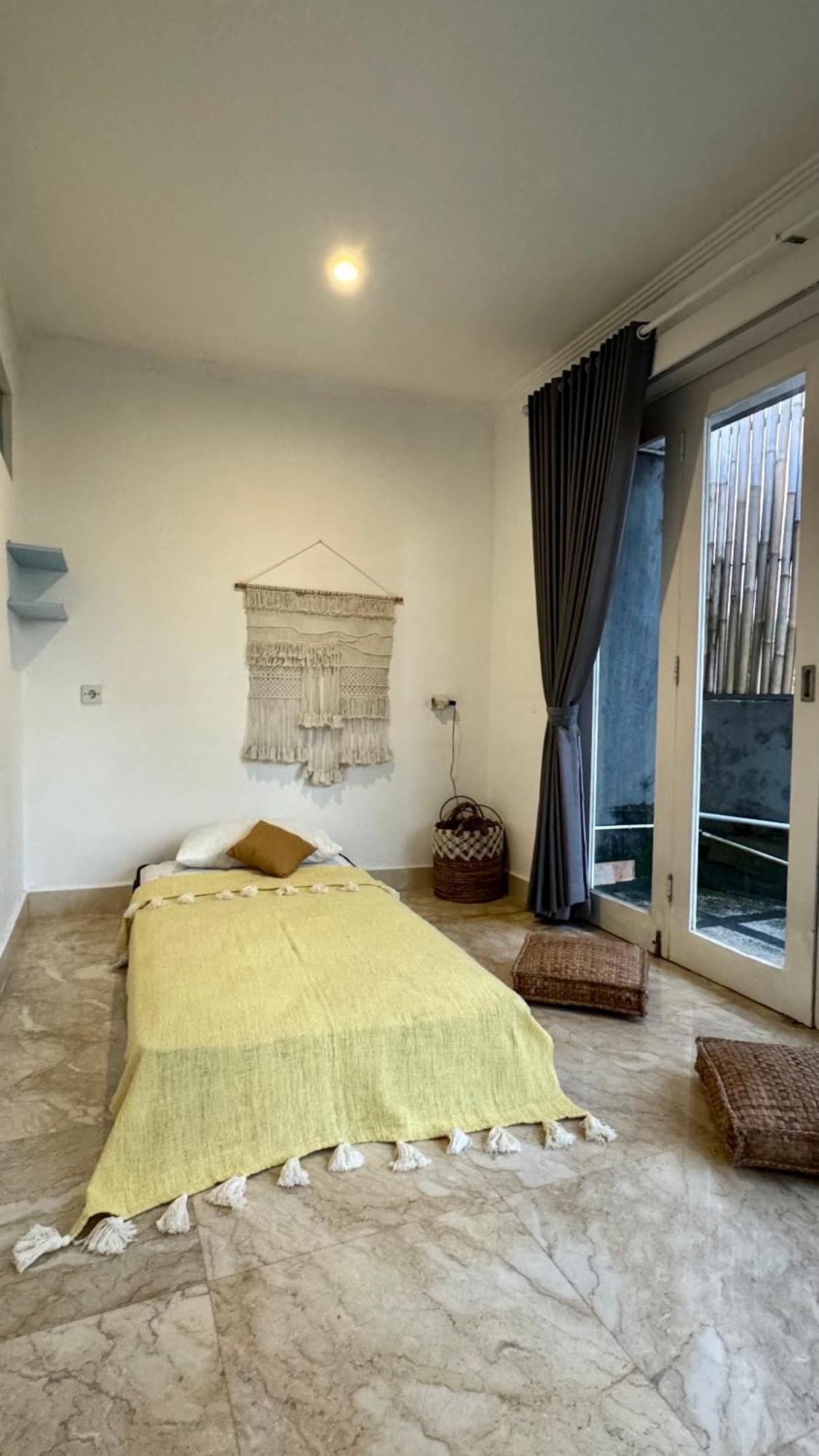 Private Suite In A Kids Friendly Big Shared Villa In Canggu 외부 사진