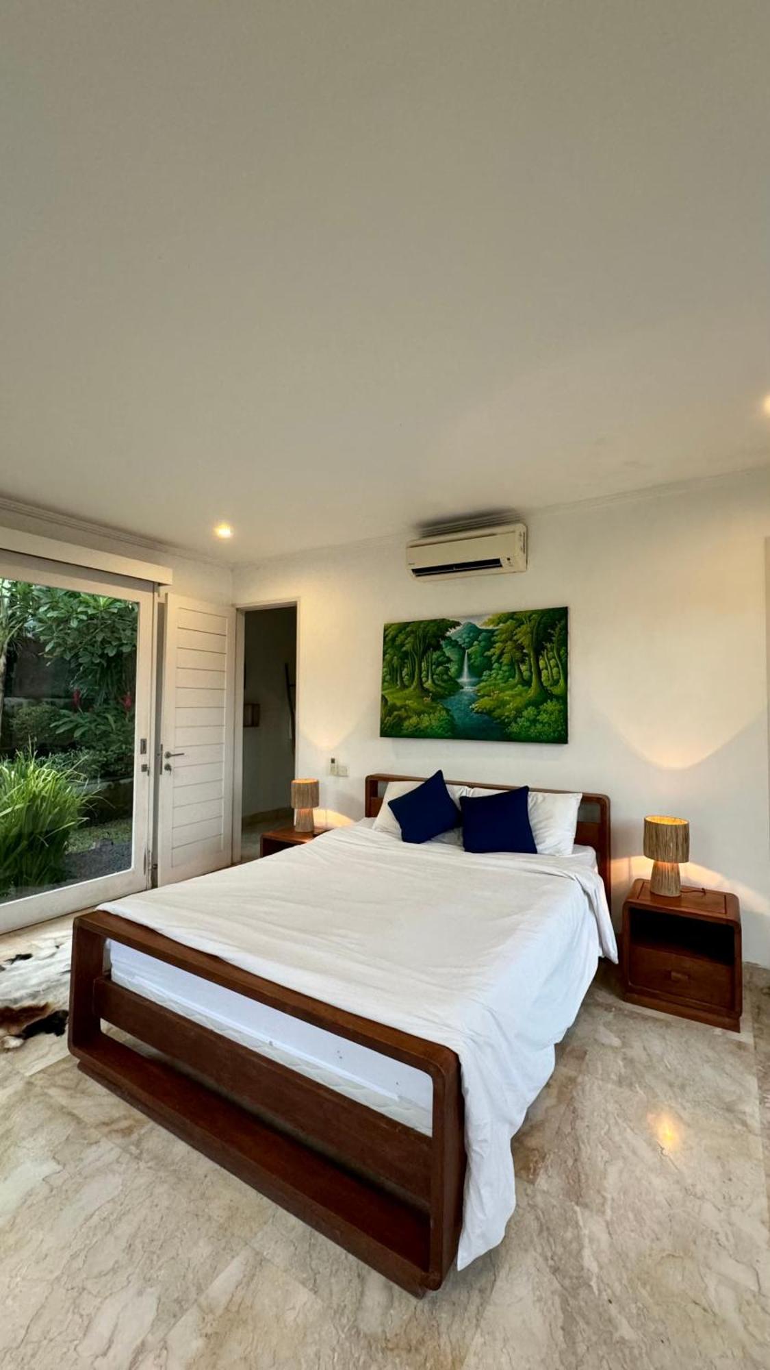 Private Suite In A Kids Friendly Big Shared Villa In Canggu 외부 사진