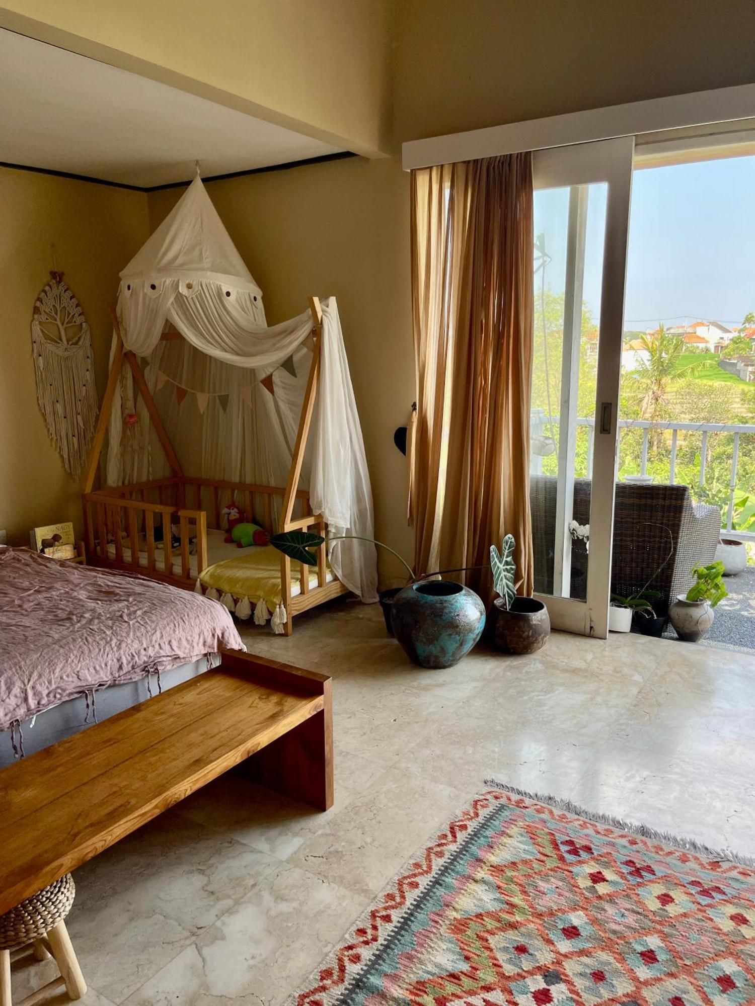 Private Suite In A Kids Friendly Big Shared Villa In Canggu 외부 사진
